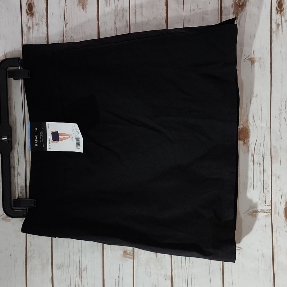 Raphaella Skorts - Size Large ⭐️NWT!⭐️